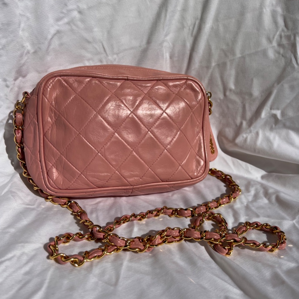 CHANEL Pink Quilted Lambskin Crossbody Bag with Gold Chain - Picture 9 of 13